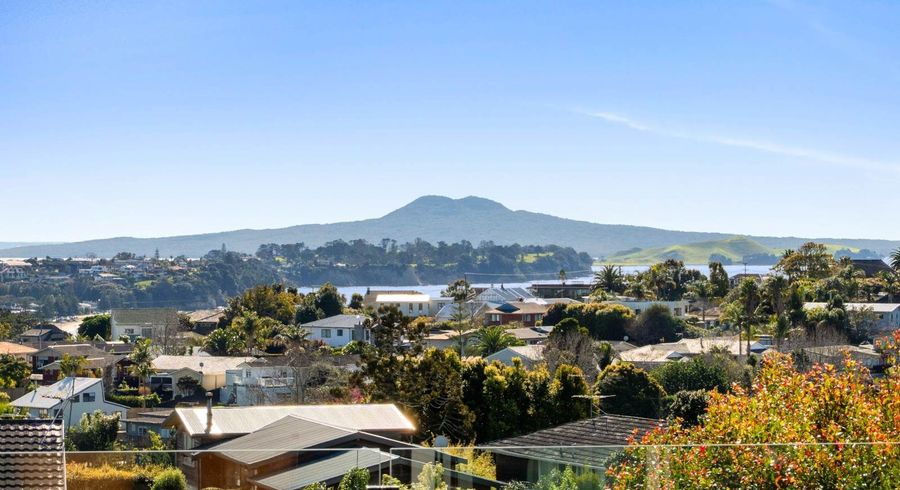 at 1 Charles Dickens Drive, Mellons Bay, Manukau City, Auckland