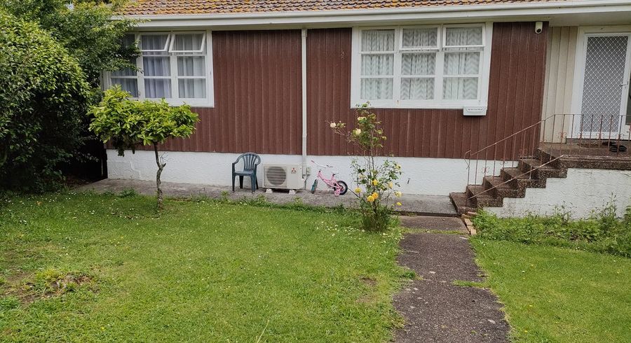  at 2D Lynbrooke Avenue, Blockhouse Bay, Auckland