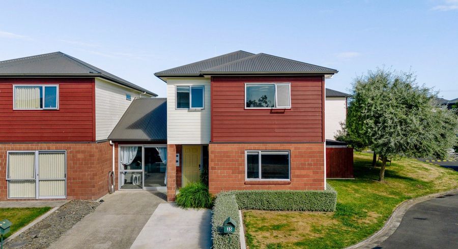  at 35 Gordon Davies Lane, Huntington, Hamilton