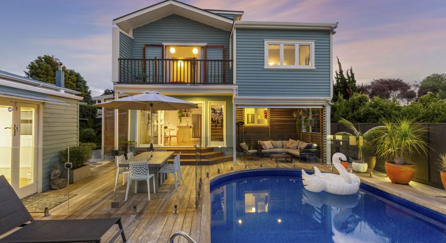  at 37 Fairlands Avenue, Waterview, Auckland