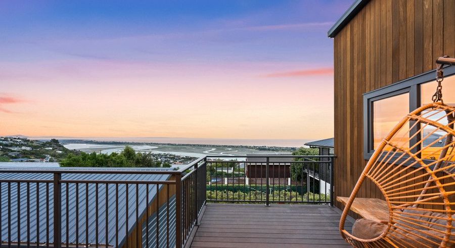  at 102 Moncks Spur Road, Redcliffs, Christchurch City, Canterbury