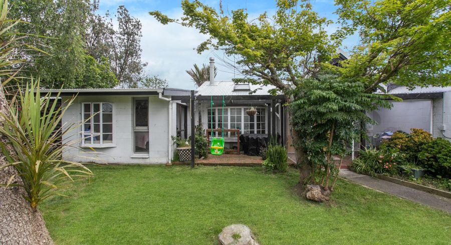  at 3/9 Poinsettia Place, Henderson, Auckland