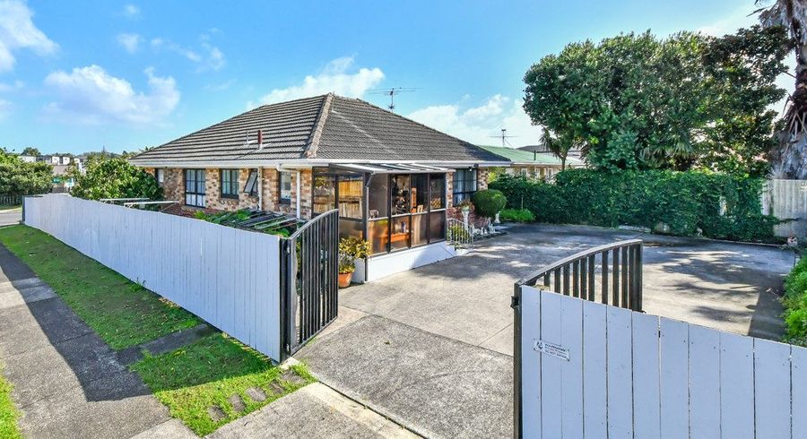  at 1 Swaffield Road, Papatoetoe, Auckland