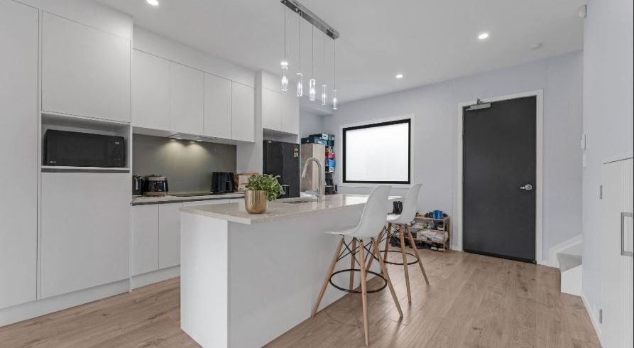  at 9D Epping Road, Henderson, Waitakere City, Auckland