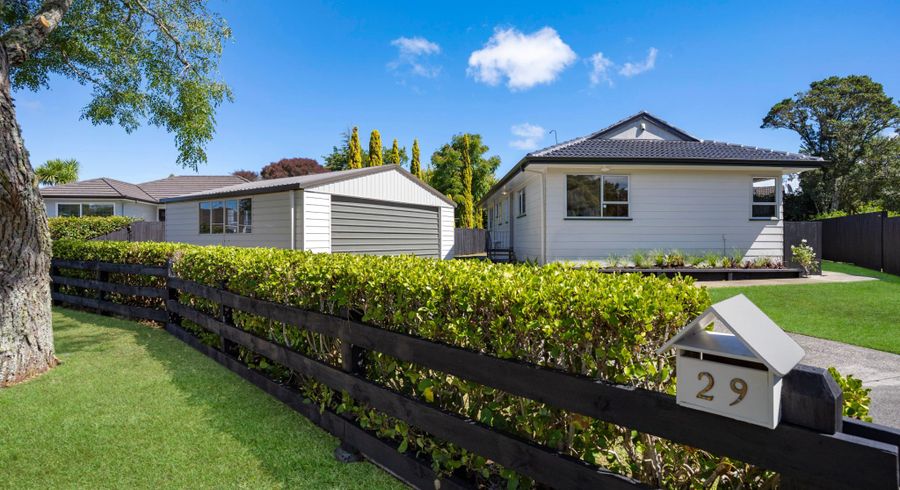  at 29 Redlands Grove, Swanson, Auckland