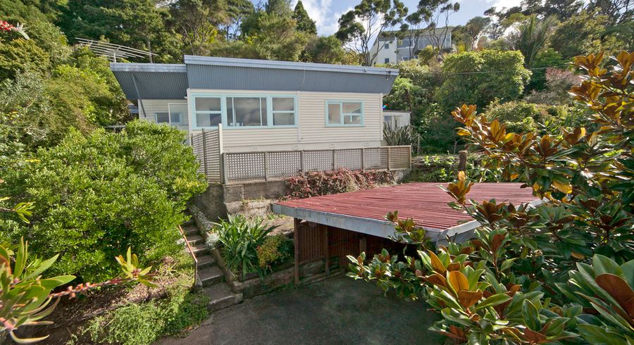  at 15 Kauri Point Road, Laingholm, Auckland