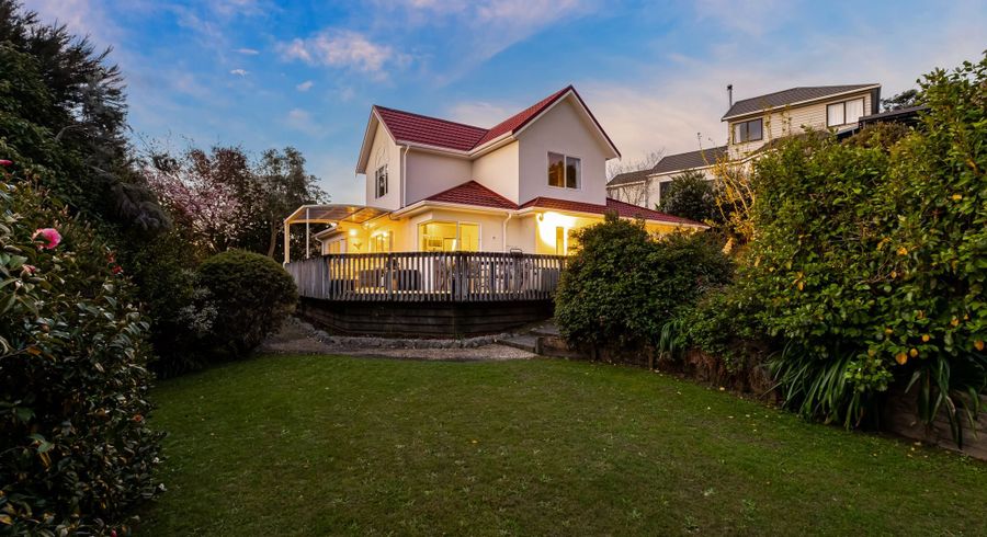  at 21 Saunders Close, Whitby, Porirua, Wellington