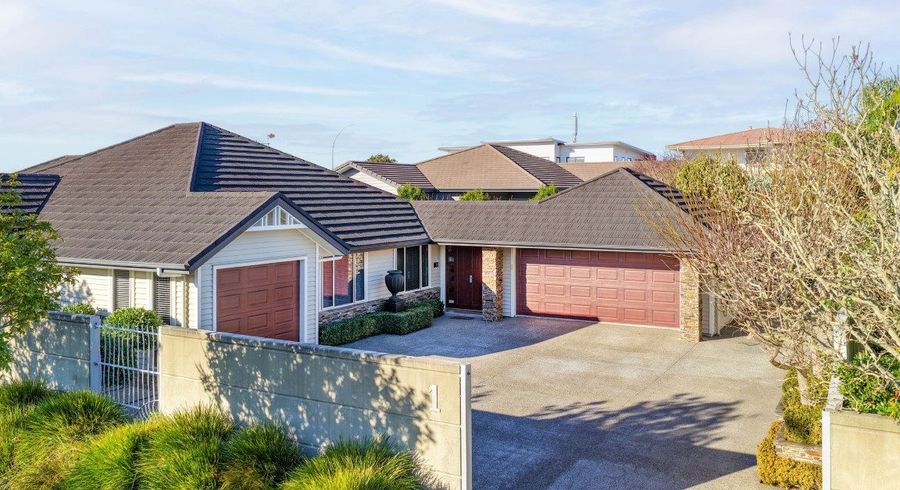  at 1 Featherstone Drive, Flagstaff, Hamilton, Waikato