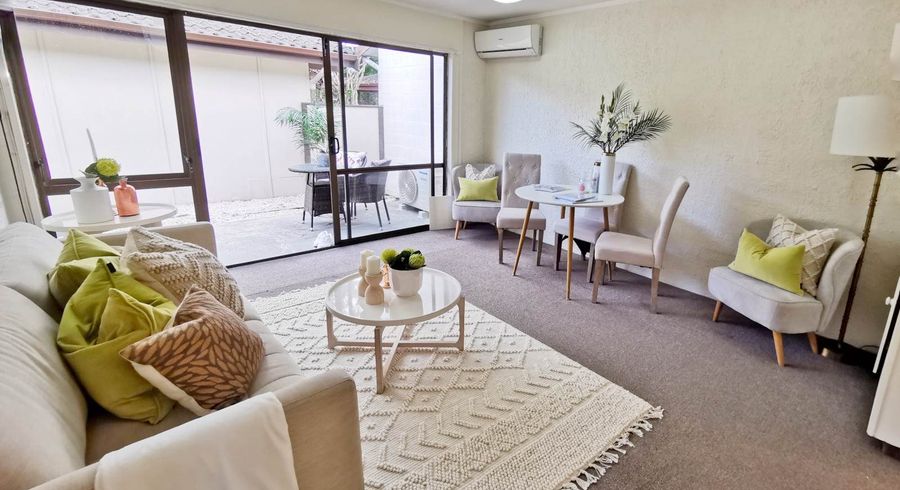  at 2/22 Longford Street, Mount Wellington, Auckland City, Auckland