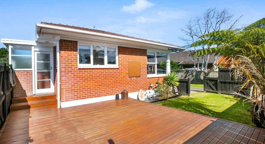  at 1/24 Inverness Road, Browns Bay, North Shore City, Auckland