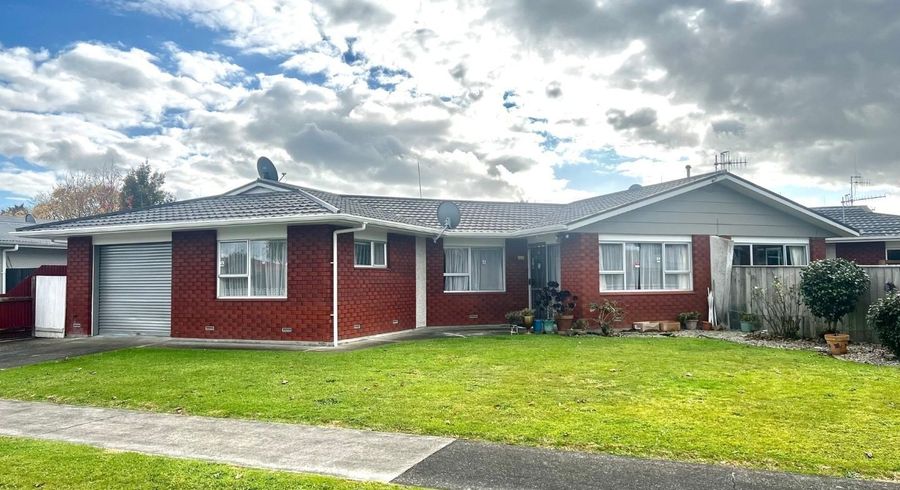  at 15 Tabak Crescent, Takaro, Palmerston North, Manawatu / Whanganui