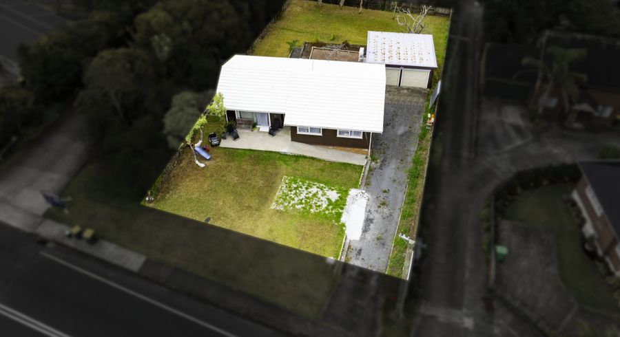 at 92 Colwill Road, Massey, Waitakere City, Auckland