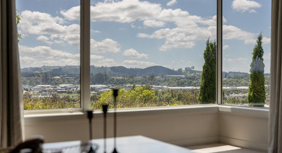  at 30 Broadwater Close, Pyes Pa, Tauranga