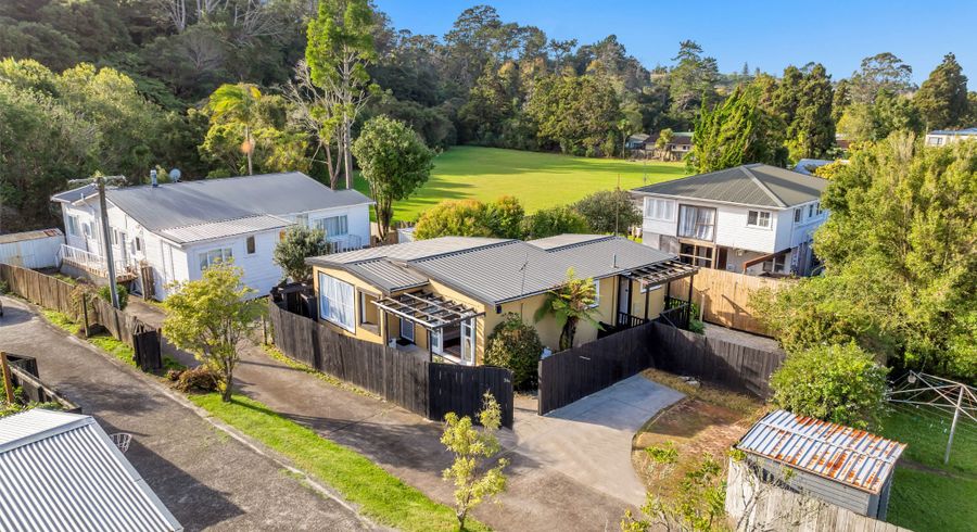  at 2/26 Woodside Road, Massey, Waitakere City, Auckland