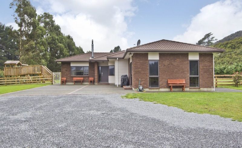  at 352 Coast Road, Wainuiomata Coast, Wainuiomata