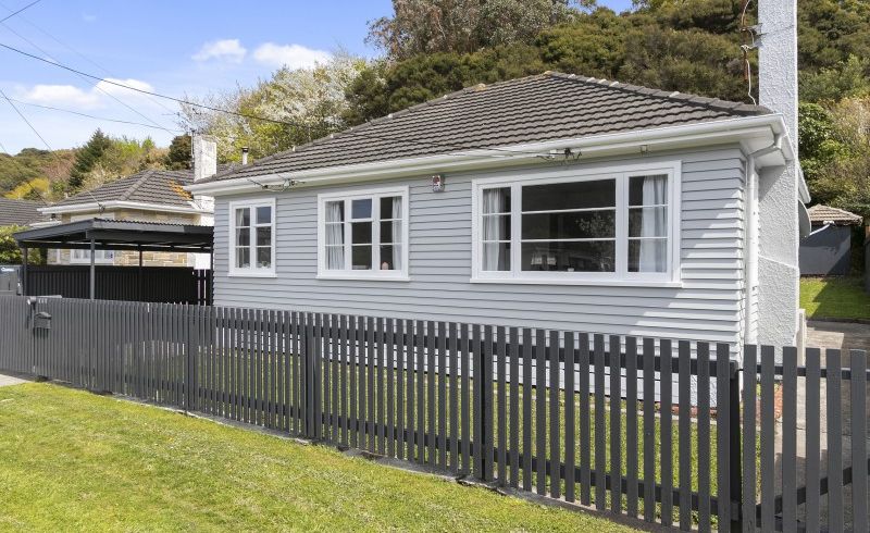  at 195 Wellington Road, Wainuiomata, Lower Hutt