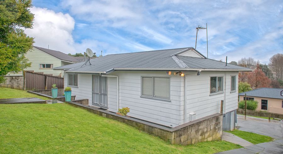  at 52 Peverill Crescent, Papatoetoe, Auckland