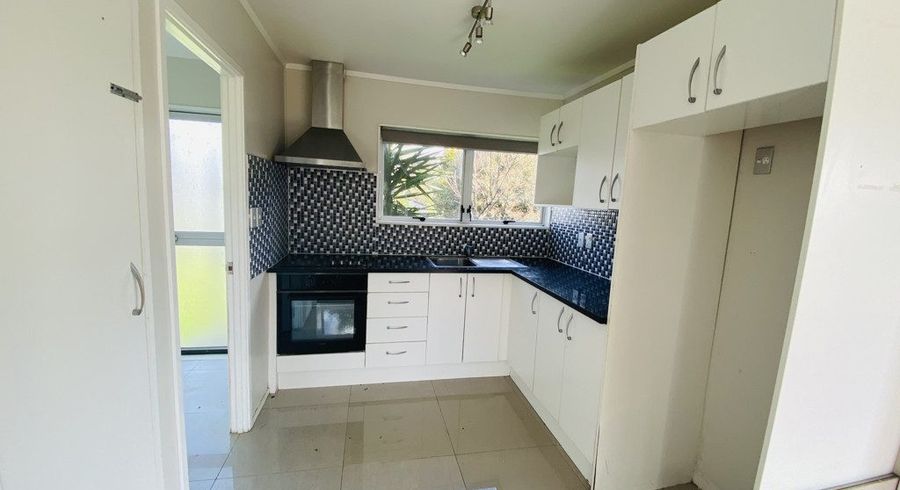 at 2/42 Moncrieff Ave, Clendon Park, Manukau City, Auckland