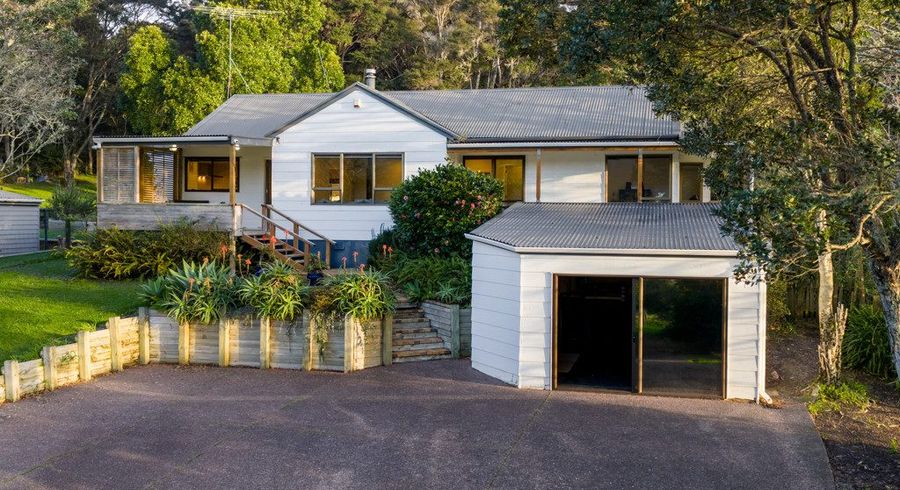  at 40 Mountain Road, Henderson Valley, Waitakere City, Auckland