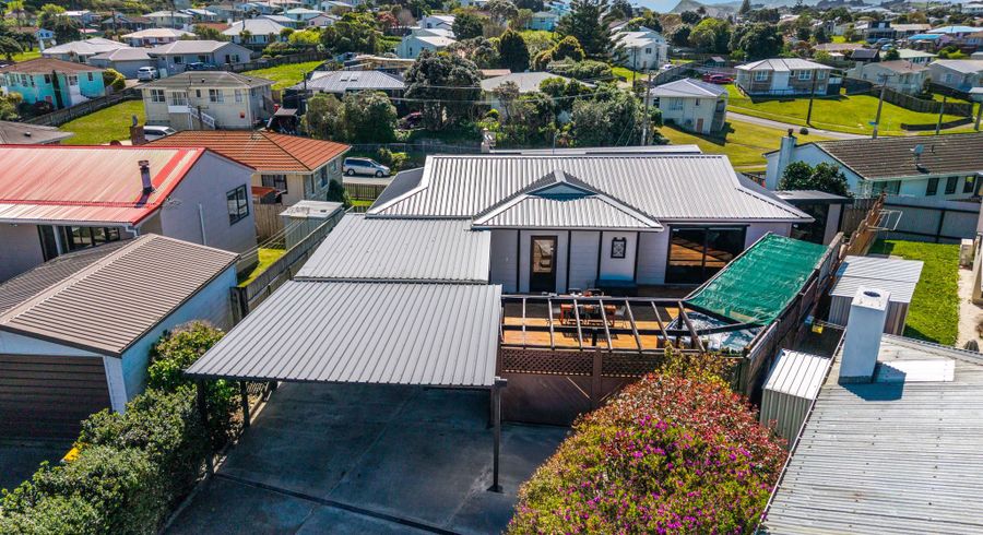  at 38 Whanga Crescent, Titahi Bay, Porirua, Wellington