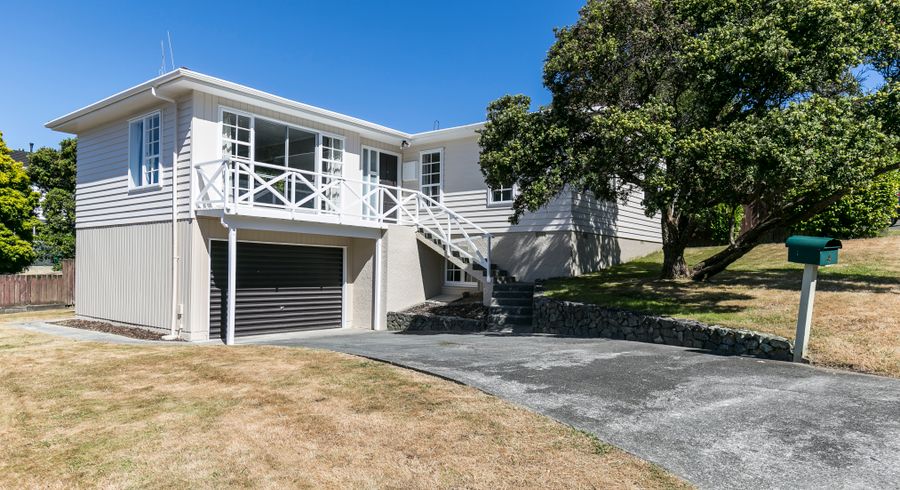  at 4 Greyfriars Crescent, Tawa, Wellington