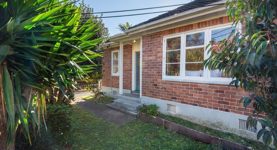  at 9E Kerr Street, Devonport, North Shore City, Auckland