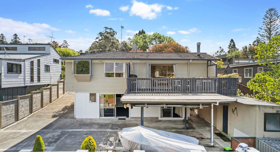  at 61 Daffodil Street, Titirangi, Auckland