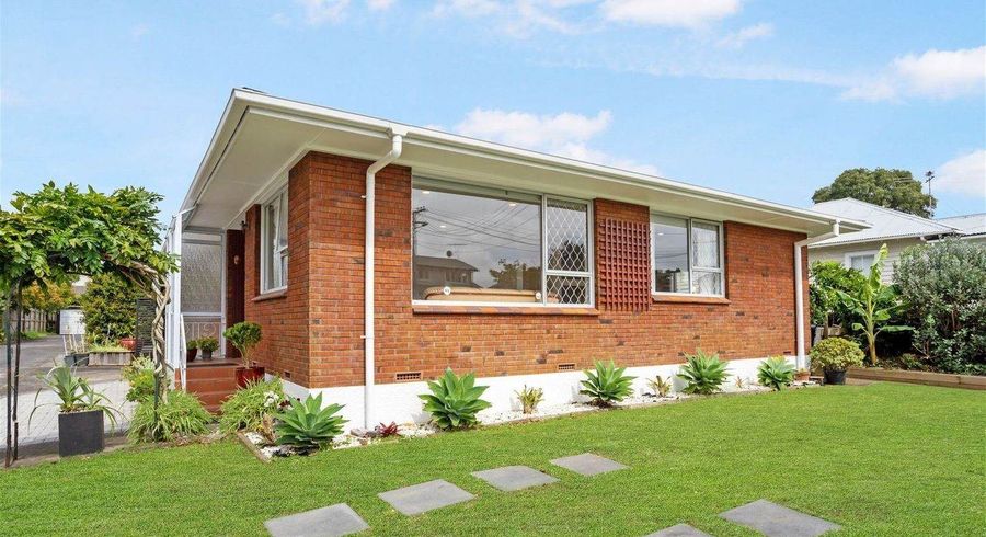  at 1/8 Atherton Road, Epsom, Auckland