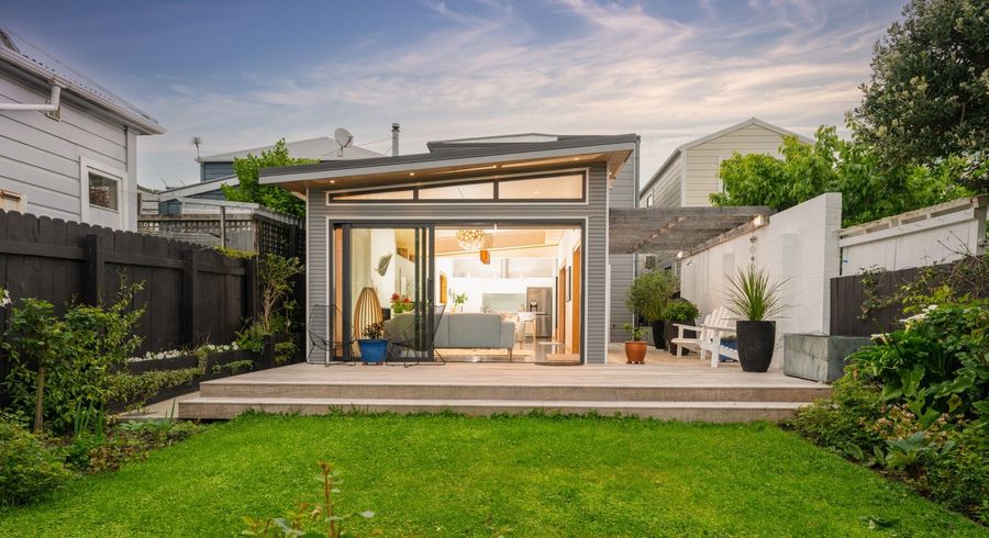  at 35 Queen Street, Mount Victoria, Wellington, Wellington