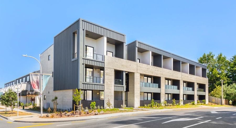  at 8/2 Tahuhu Road, Mount Wellington, Auckland