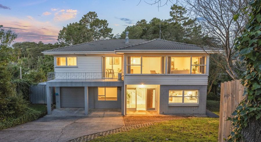  at 53 Cyclarama Crescent, Massey, Auckland
