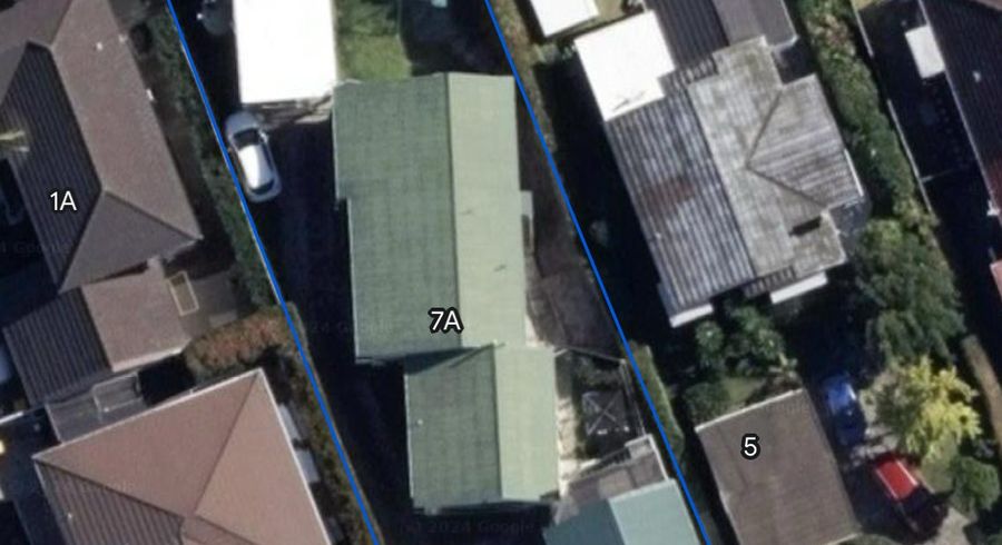  at 7 Bardia Street, Belmont, Auckland