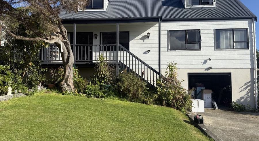  at 6 Kinnel Grove, Papakowhai, Porirua, Wellington
