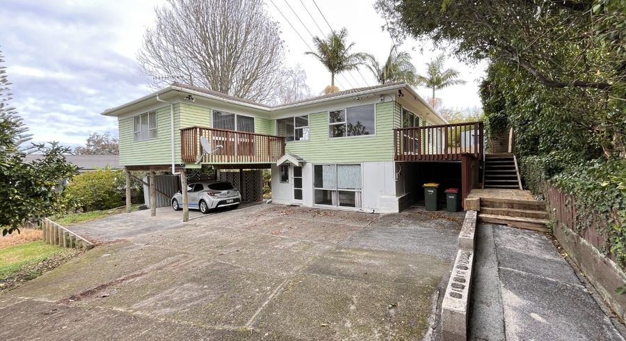  at 214 Forrest Hill Road, Forrest Hill, North Shore City, Auckland