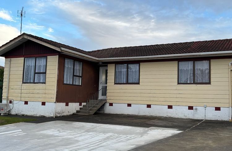  at 5 Treviso Place, Clover Park, Manukau City, Auckland