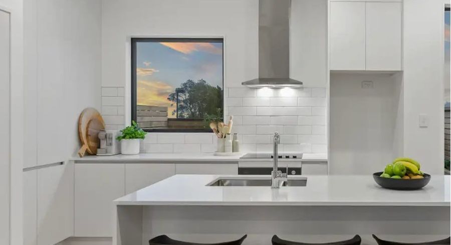  at 26/80 East Coast Road, Milford, North Shore City, Auckland