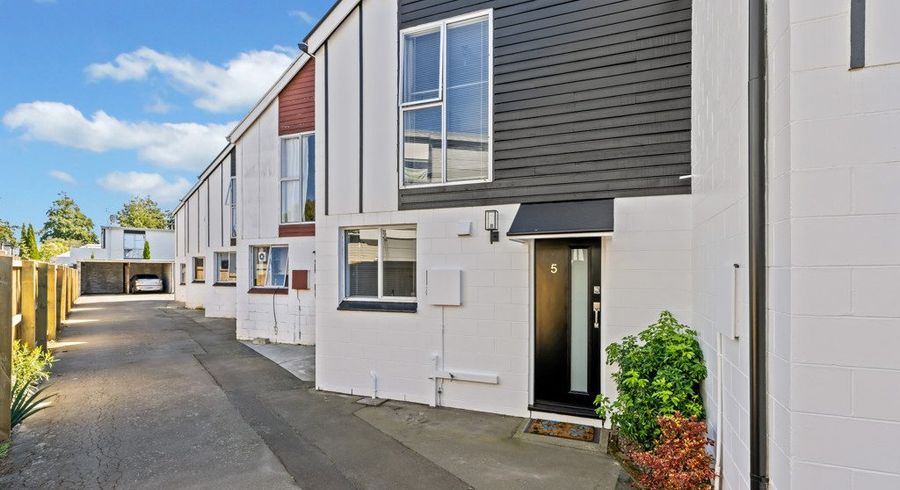  at 5/69 Thackeray Place, Waltham, Christchurch