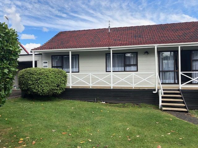  at 2/18 Waiari Road, Conifer Grove, Papakura, Auckland