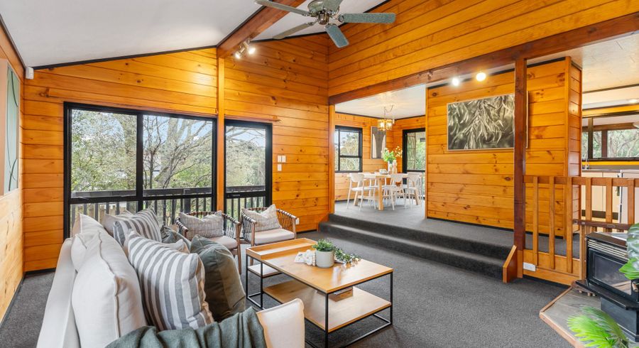  at 4 Ramonda Close, Glenfield, North Shore City, Auckland