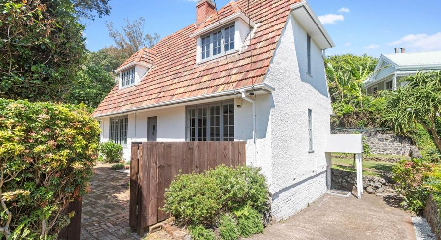  at 4 Bellevue Road, Mount Eden, Auckland City, Auckland