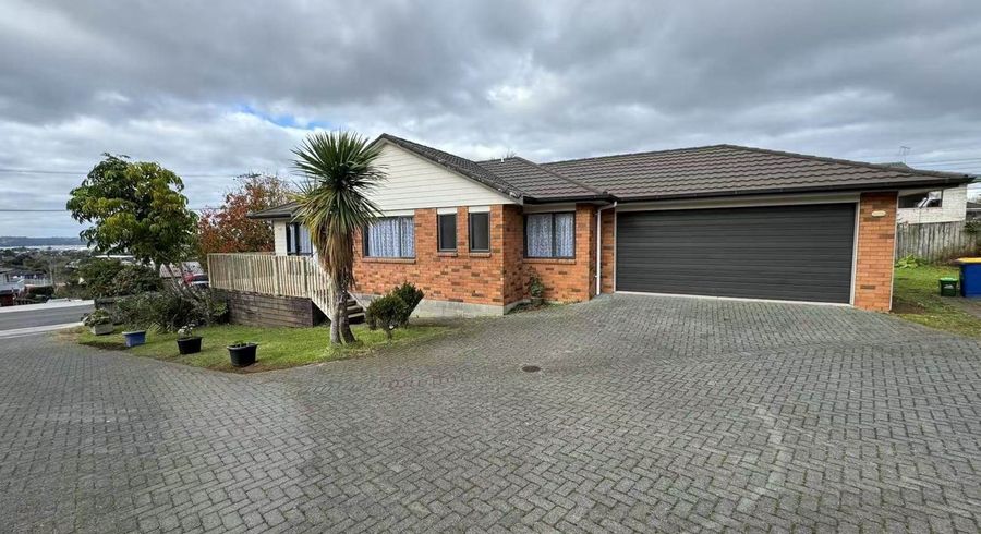  at 2/39A Colwill Road, Massey, Waitakere City, Auckland