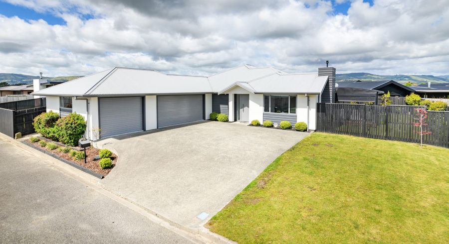  at 5 Stratford Court, Fitzherbert, Palmerston North