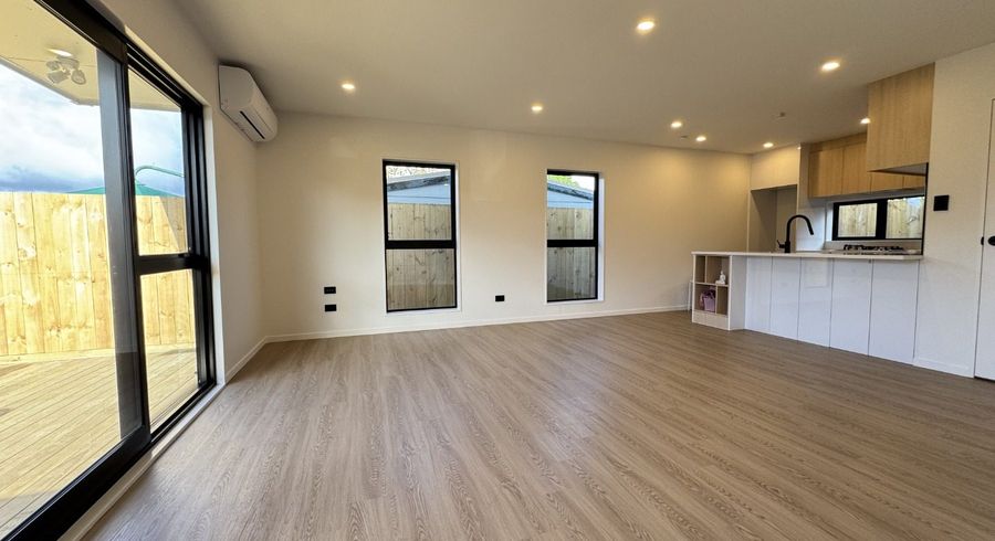 at 8/12 Hamlin Road, Mount Wellington, Auckland City, Auckland