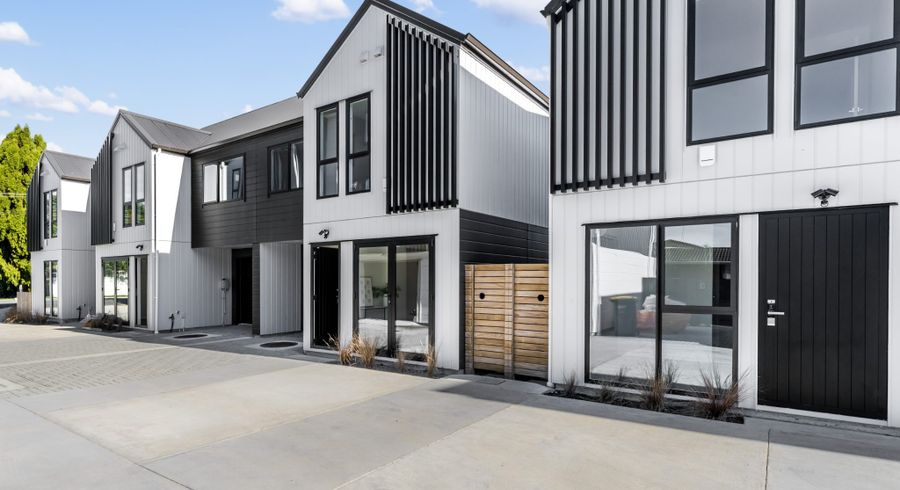  at 13-15/27 Taikata Road, Te Atatu Peninsula, Waitakere City, Auckland