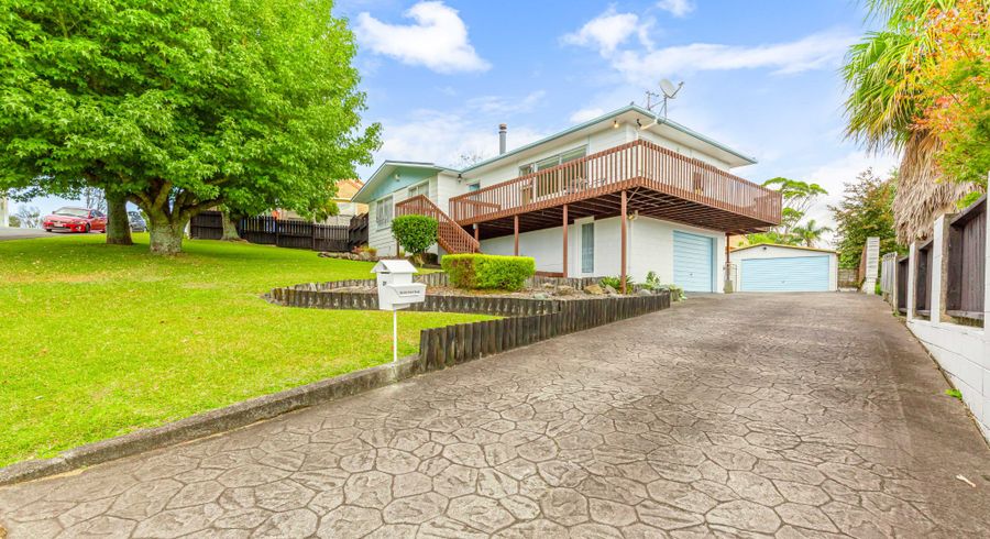  at 26 Longreach Drive, Sunnyvale, Auckland