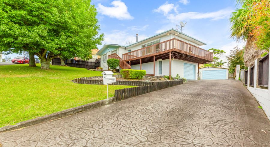  at 26 Longreach Drive, Sunnyvale, Waitakere City, Auckland