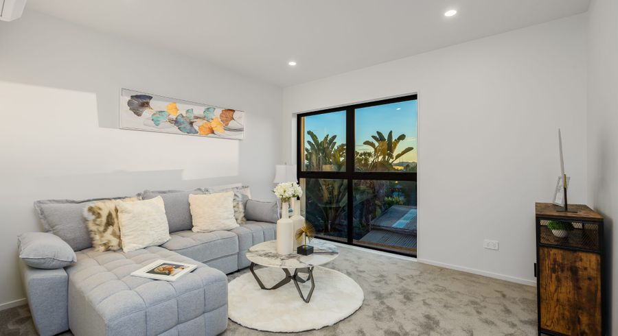  at 4/28 Alberta Street, Point Chevalier, Auckland City, Auckland