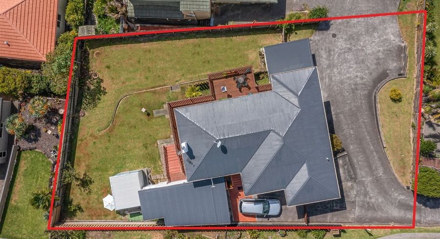 at 10 Coronation Road, Glenfield, Auckland