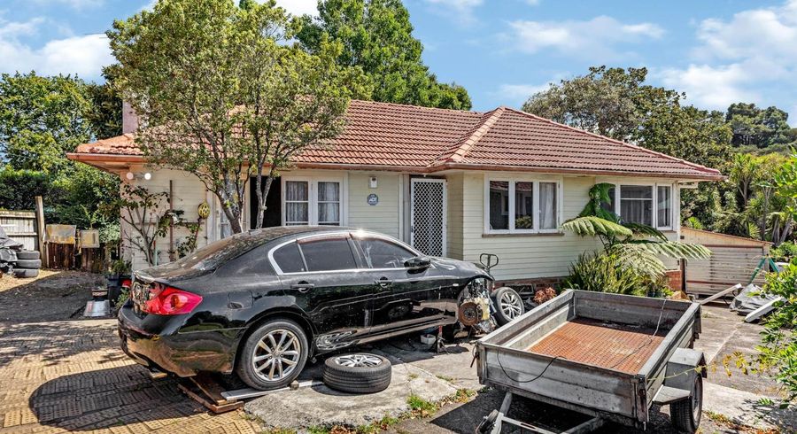  at 87 Smythe Road, Henderson, Waitakere City, Auckland