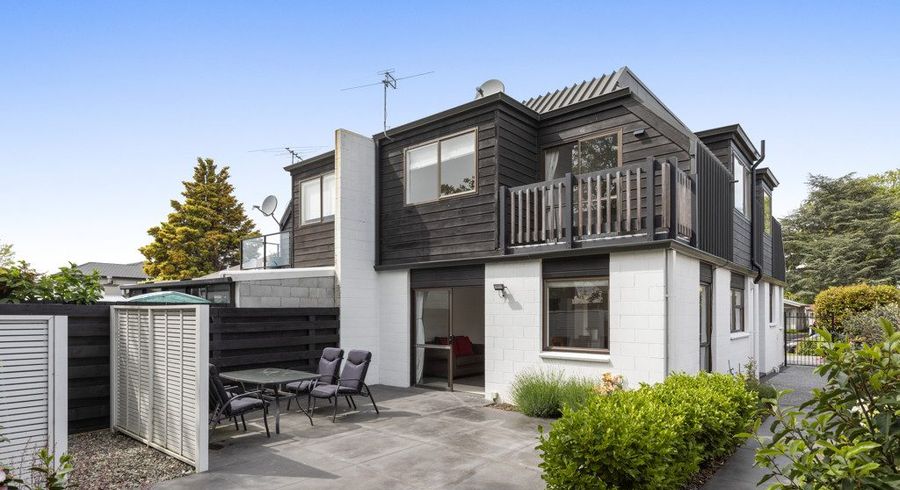  at 2/76 Hinau Street, Riccarton, Christchurch